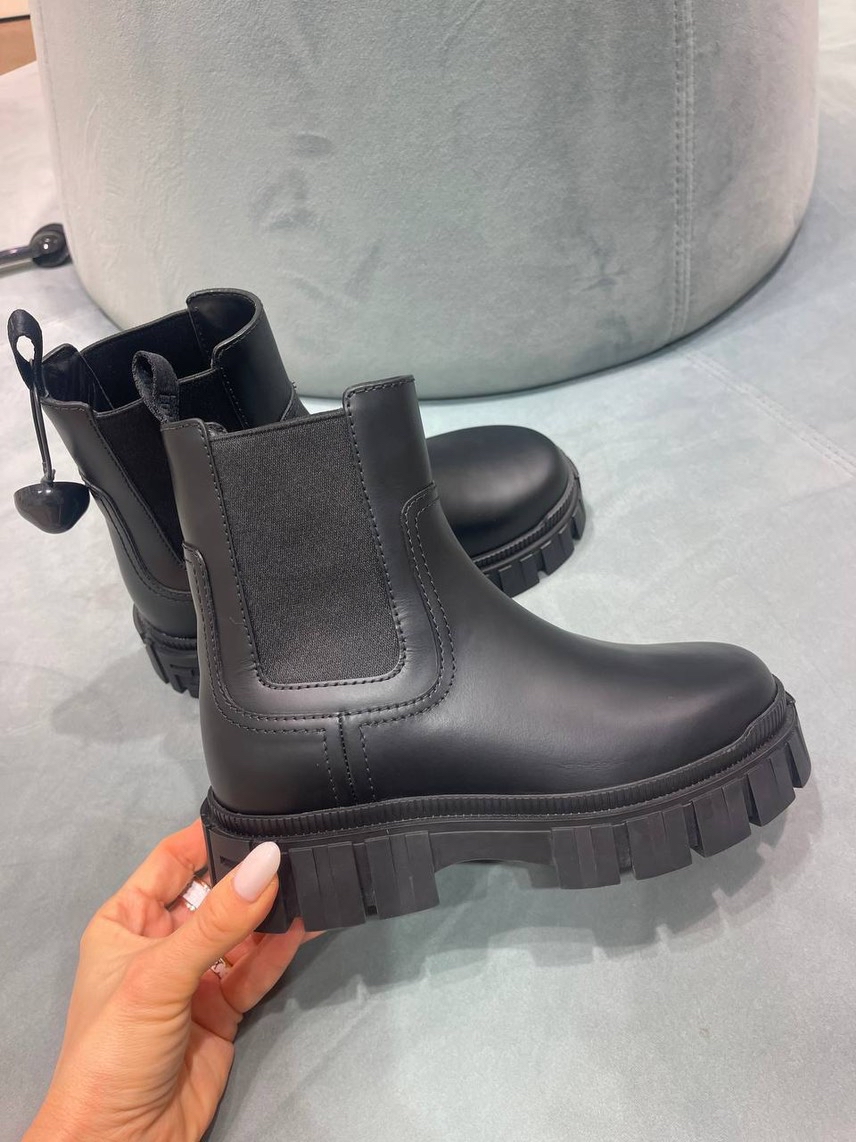 FENDI Boots front view - Women's luxury Shoes