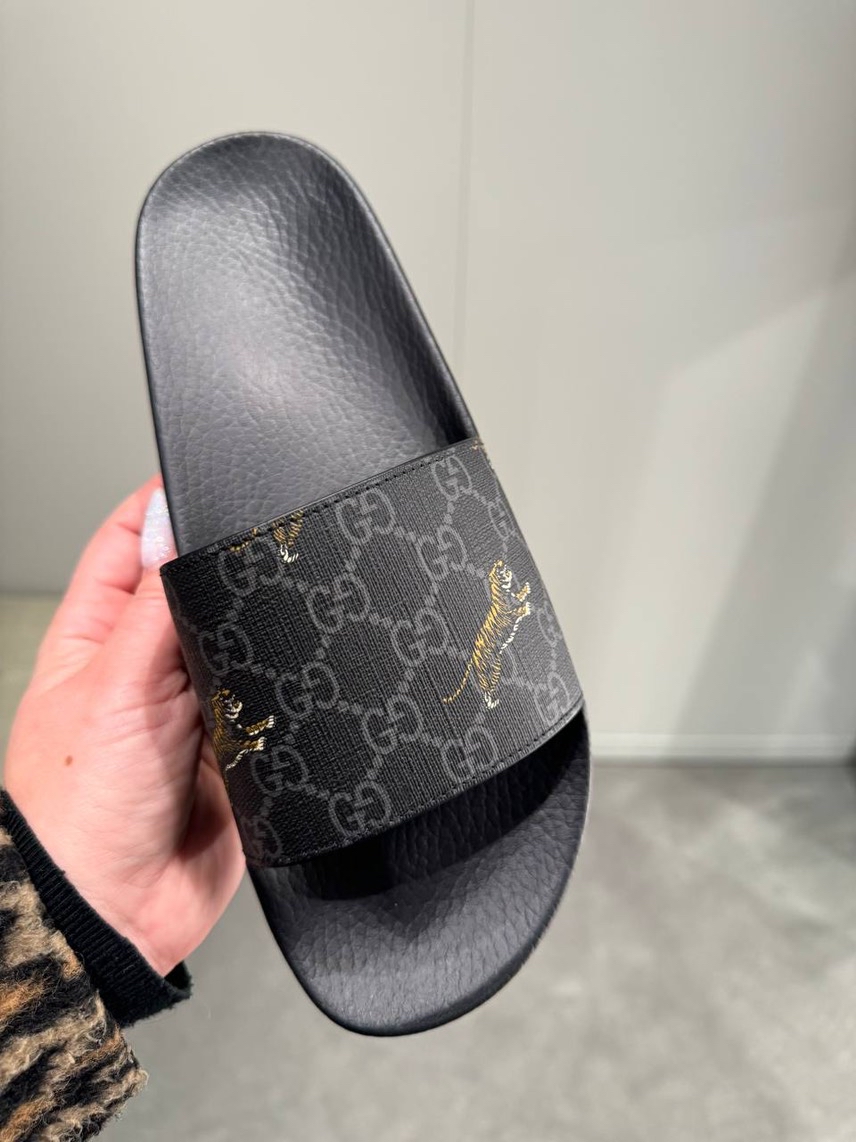 GUCCI Slides side view - Men's luxury Shoes