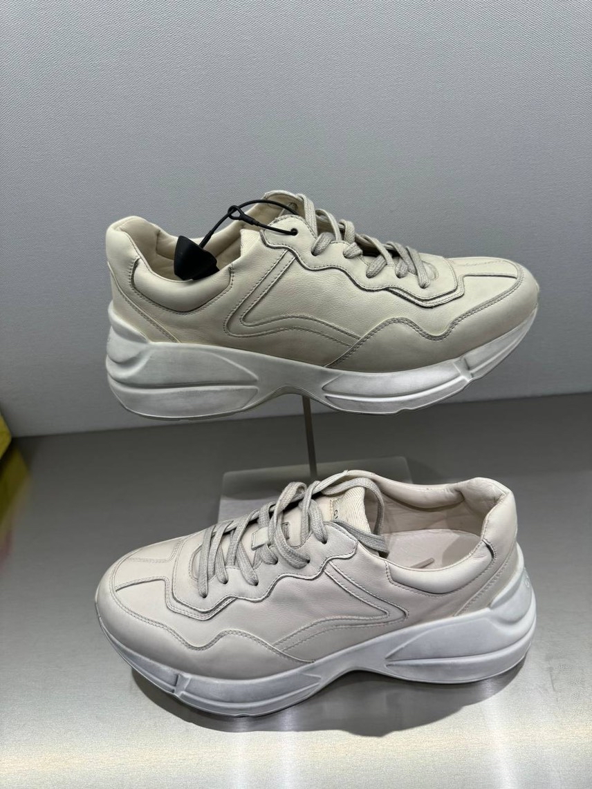 GUCCI Sneakers front view - Men's luxury Shoes