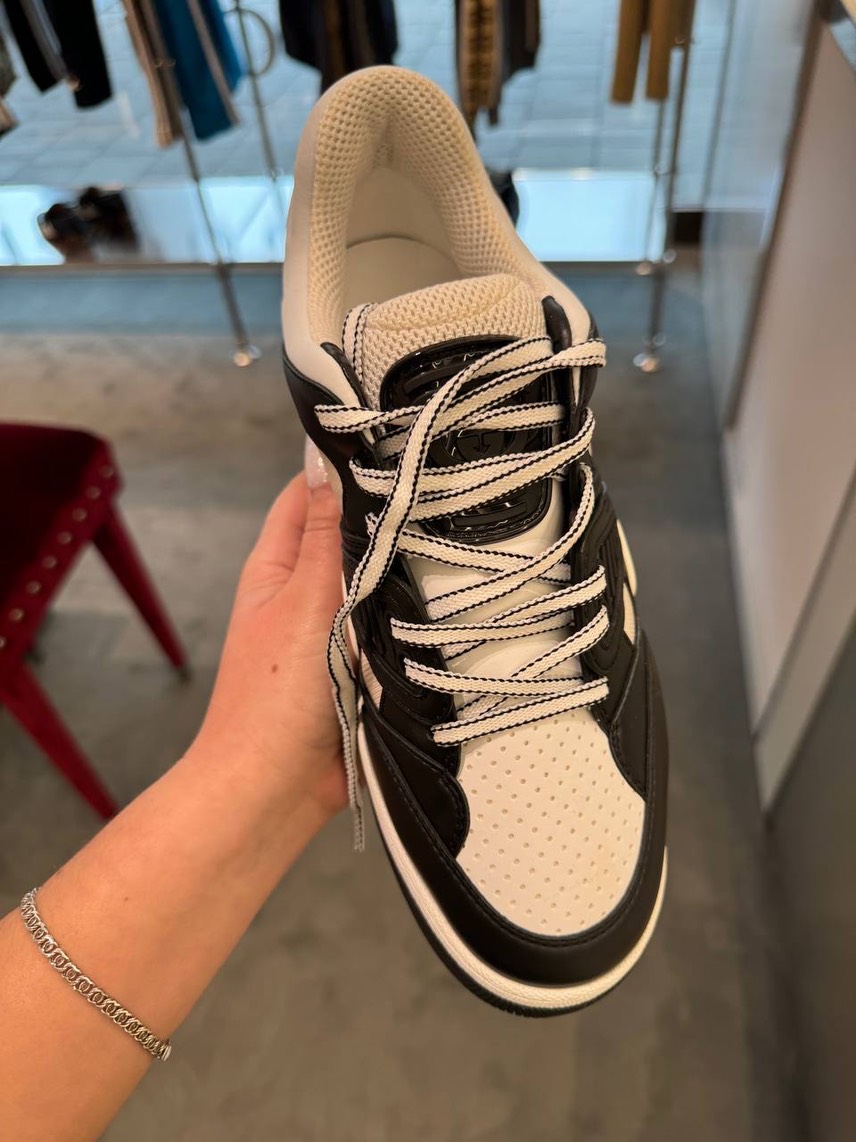 GUCCI Sneakers side view - Men's luxury Shoes