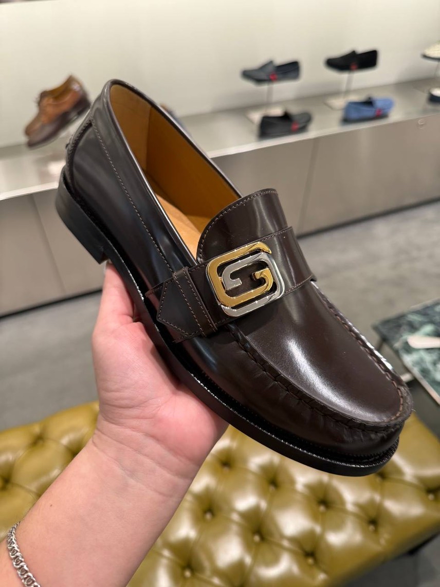 GUCCI Loafers front view - Men's luxury Shoes