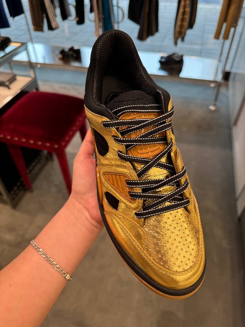 GUCCI Sneakers side view - Men's luxury Shoes
