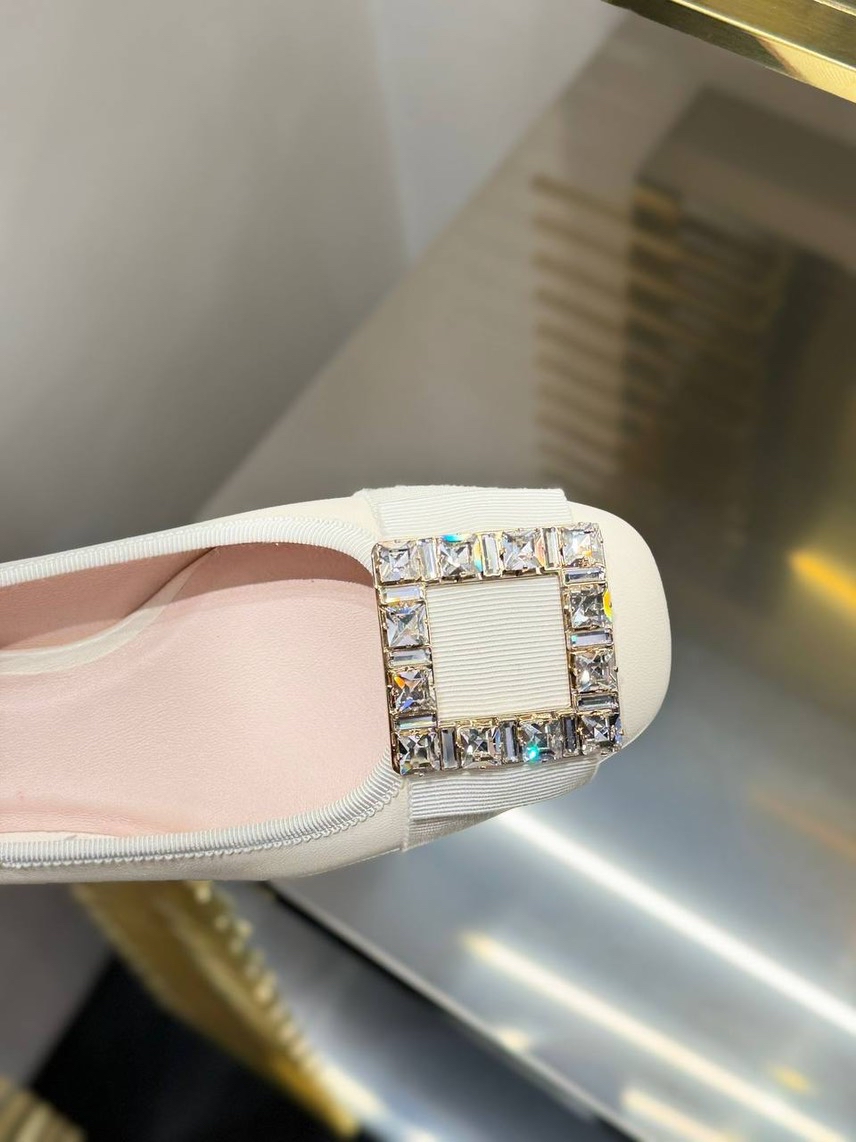 ROGER VIVIER Ballerinas side view - Women's luxury Shoes