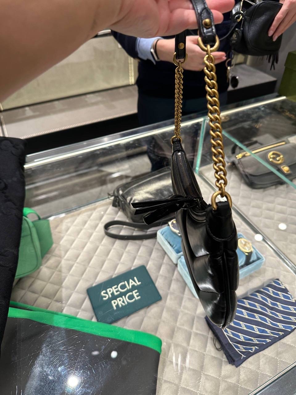 GUCCI Crossbody bags side view - Women's luxury Bags