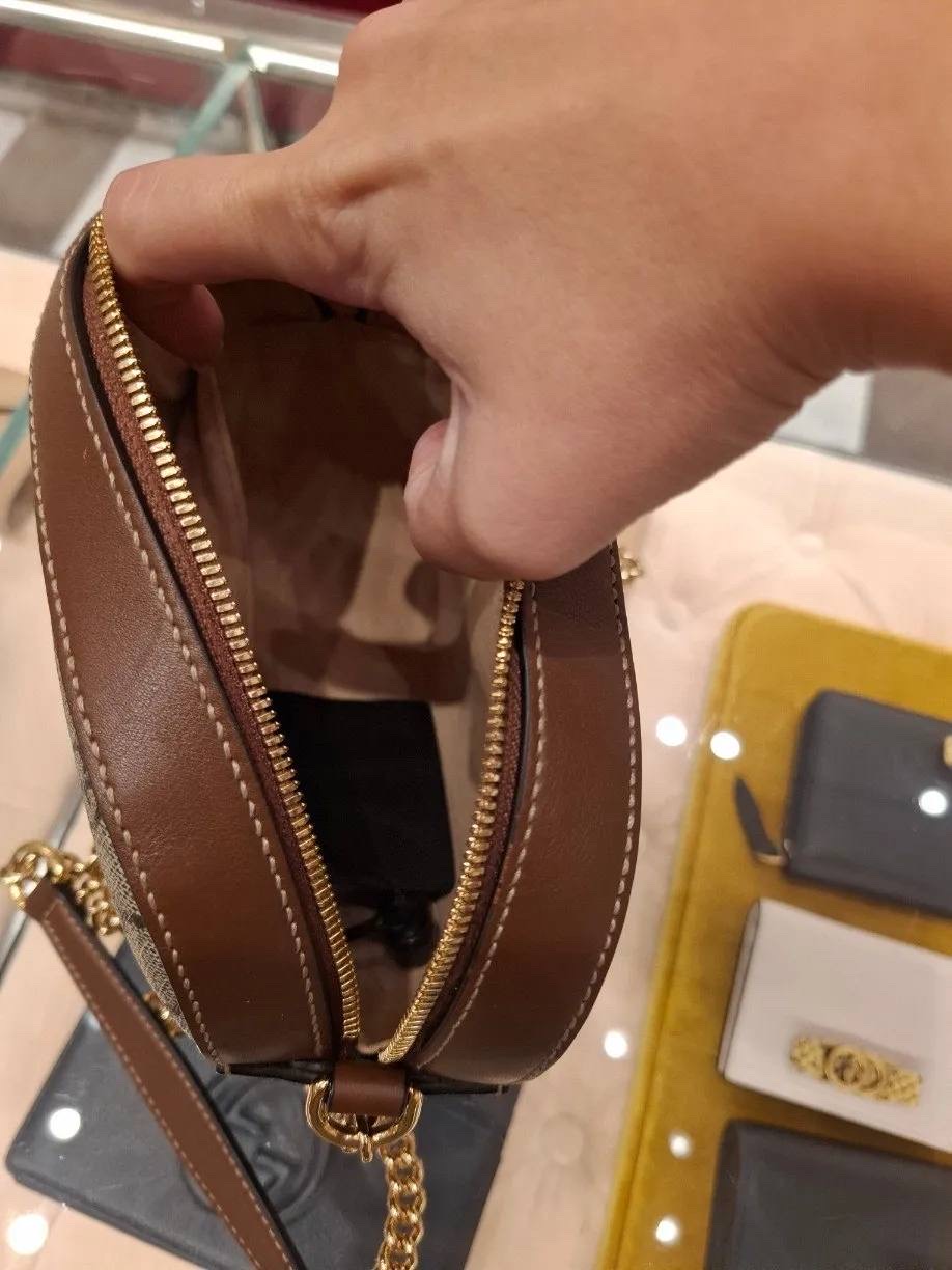 GUCCI Crossbody bags side view - Women's luxury Bags