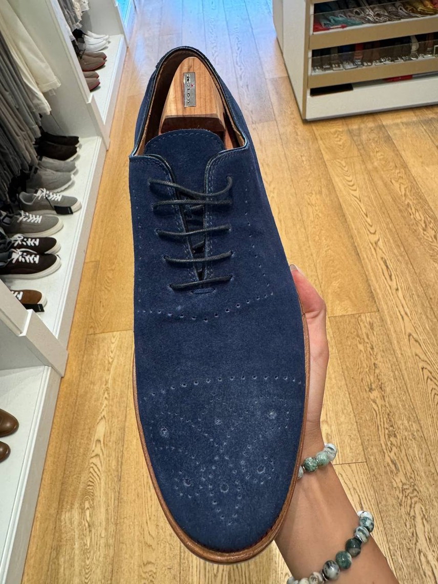 KITON Lace-up shoes side view - Men's luxury Shoes