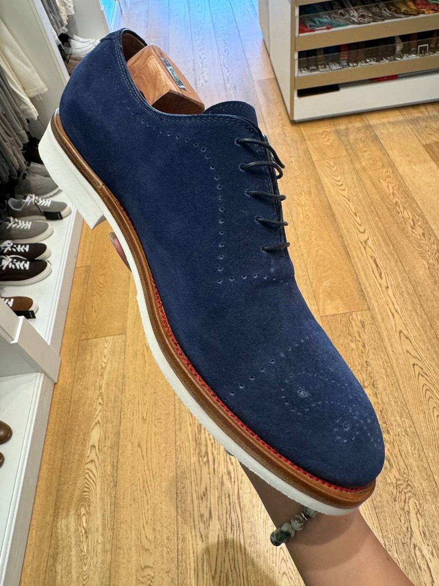 KITON Lace-up shoes side view - Men's luxury Shoes