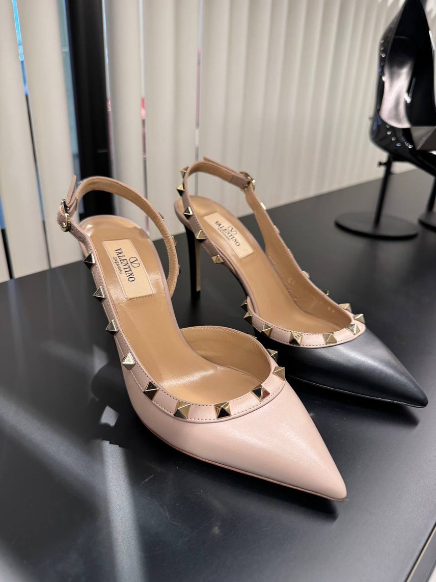 VALENTINO GARAVANI Sandals side view - Women's luxury Shoes