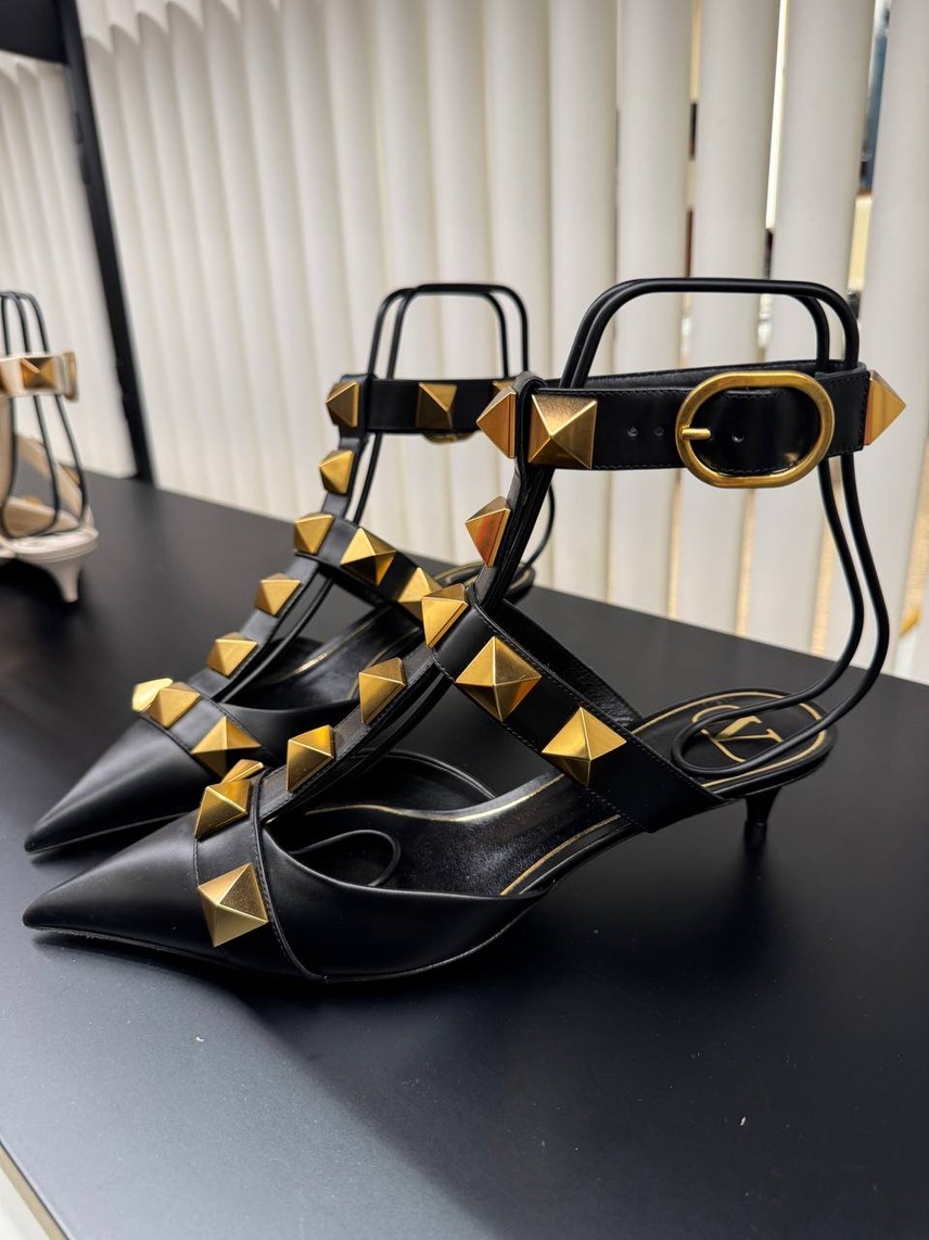 VALENTINO GARAVANI Sandals side view - Women's luxury Shoes