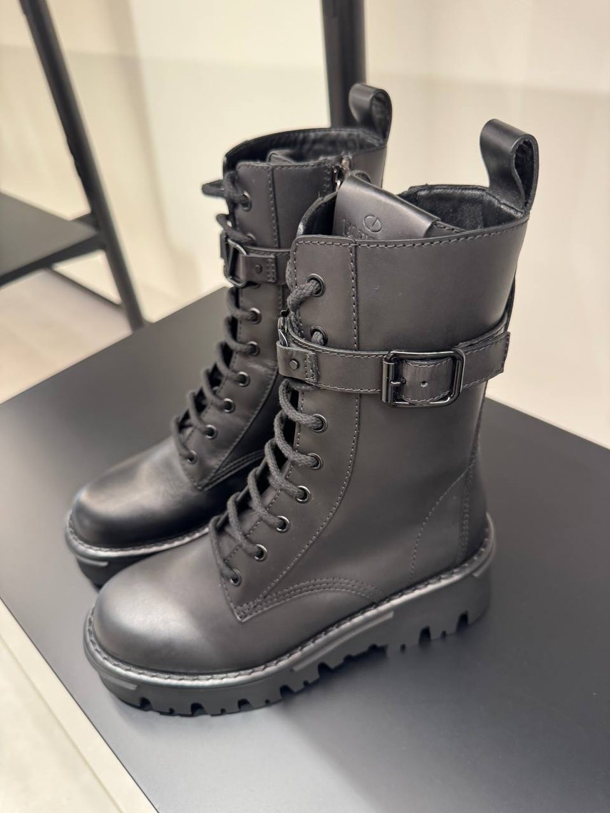 VALENTINO GARAVANI Boots front view - Women's luxury Shoes