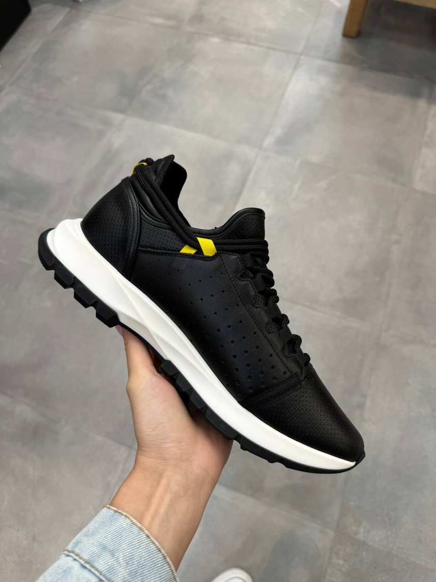 GIVENCHY Sneakers front view - Men's luxury Shoes