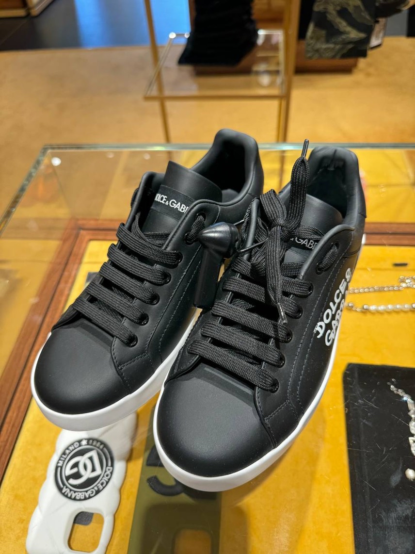 DOLCE & GABBANA Sneakers side view - Men's luxury Shoes