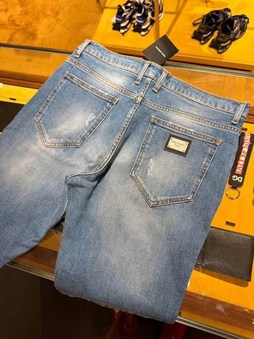 DOLCE & GABBANA Shorts side view - Men's luxury Clothes