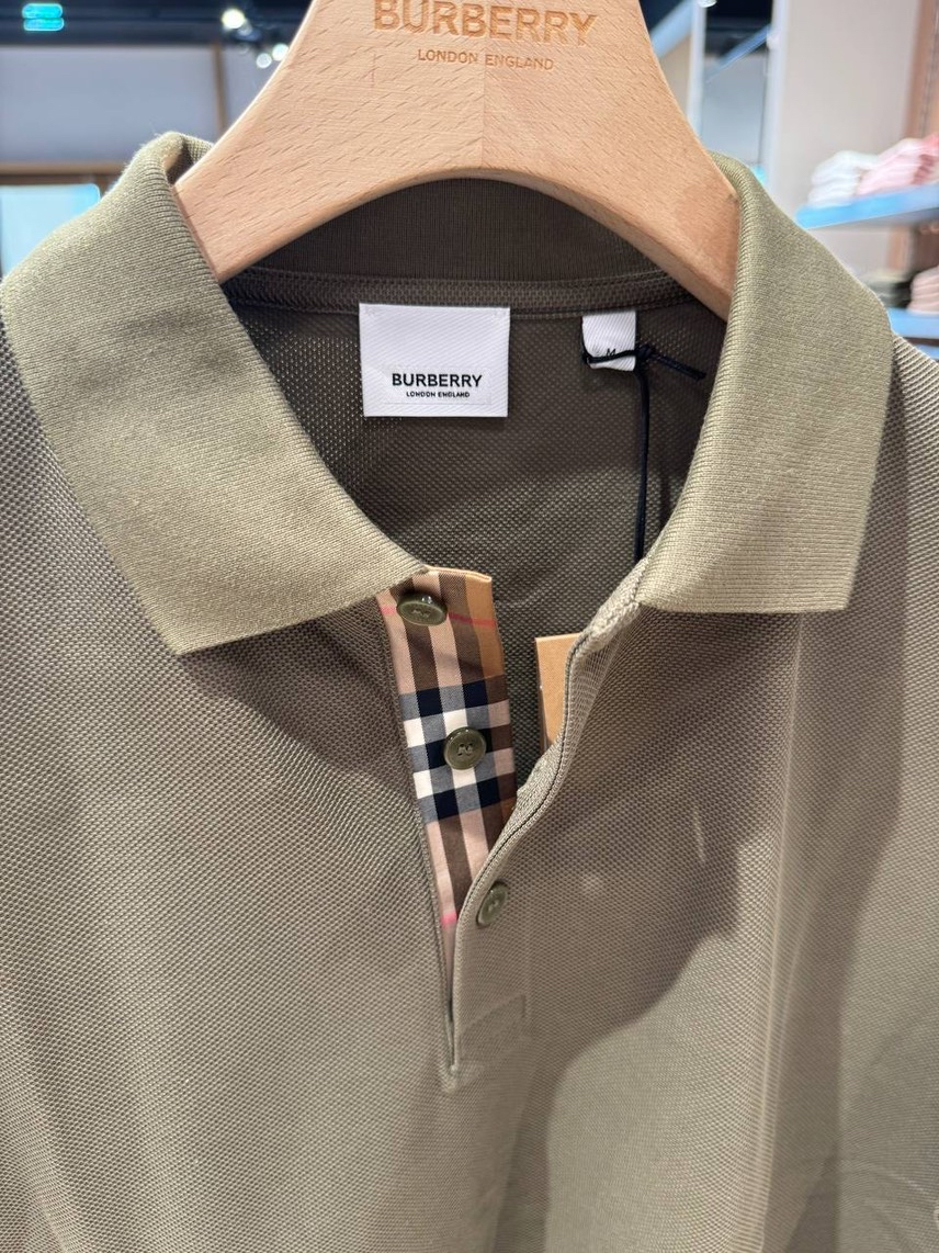 BURBERRY T-shirt and Polo side view - Men's luxury Clothes