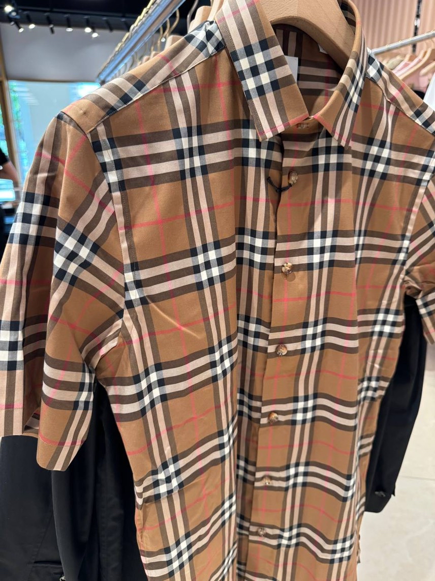 BURBERRY Shirts side view - Men's luxury Clothes