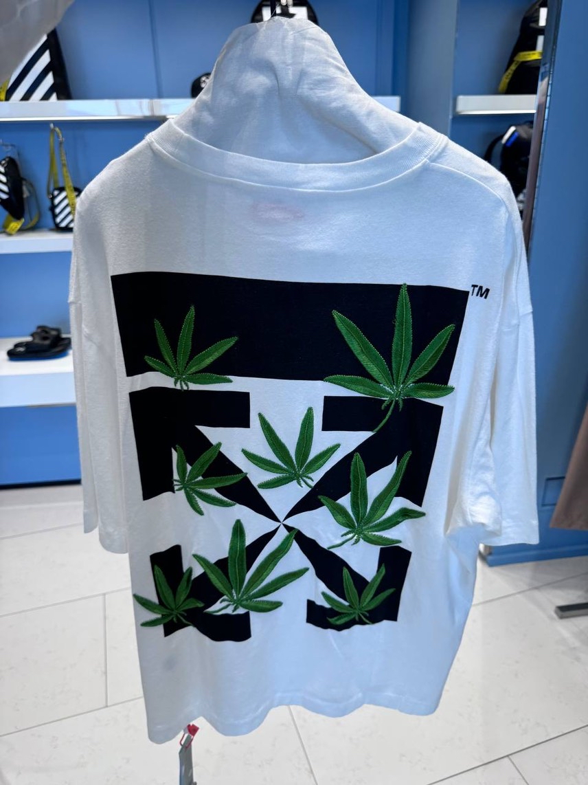 OFF-WHITE T-shirt and Polo side view - Men's luxury Clothes