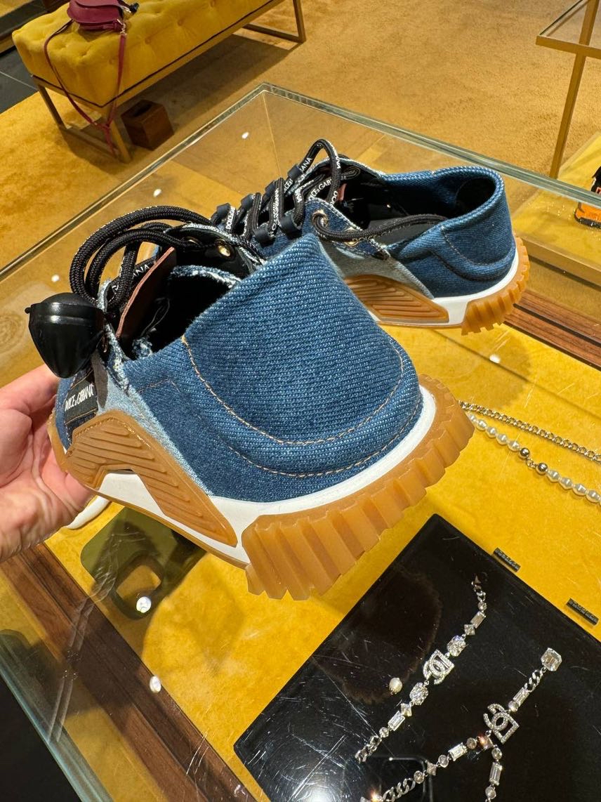 DOLCE & GABBANA Sneakers side view - Men's luxury Shoes