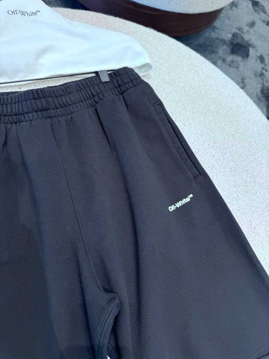 OFF-WHITE Shorts side view - Men's luxury Clothes