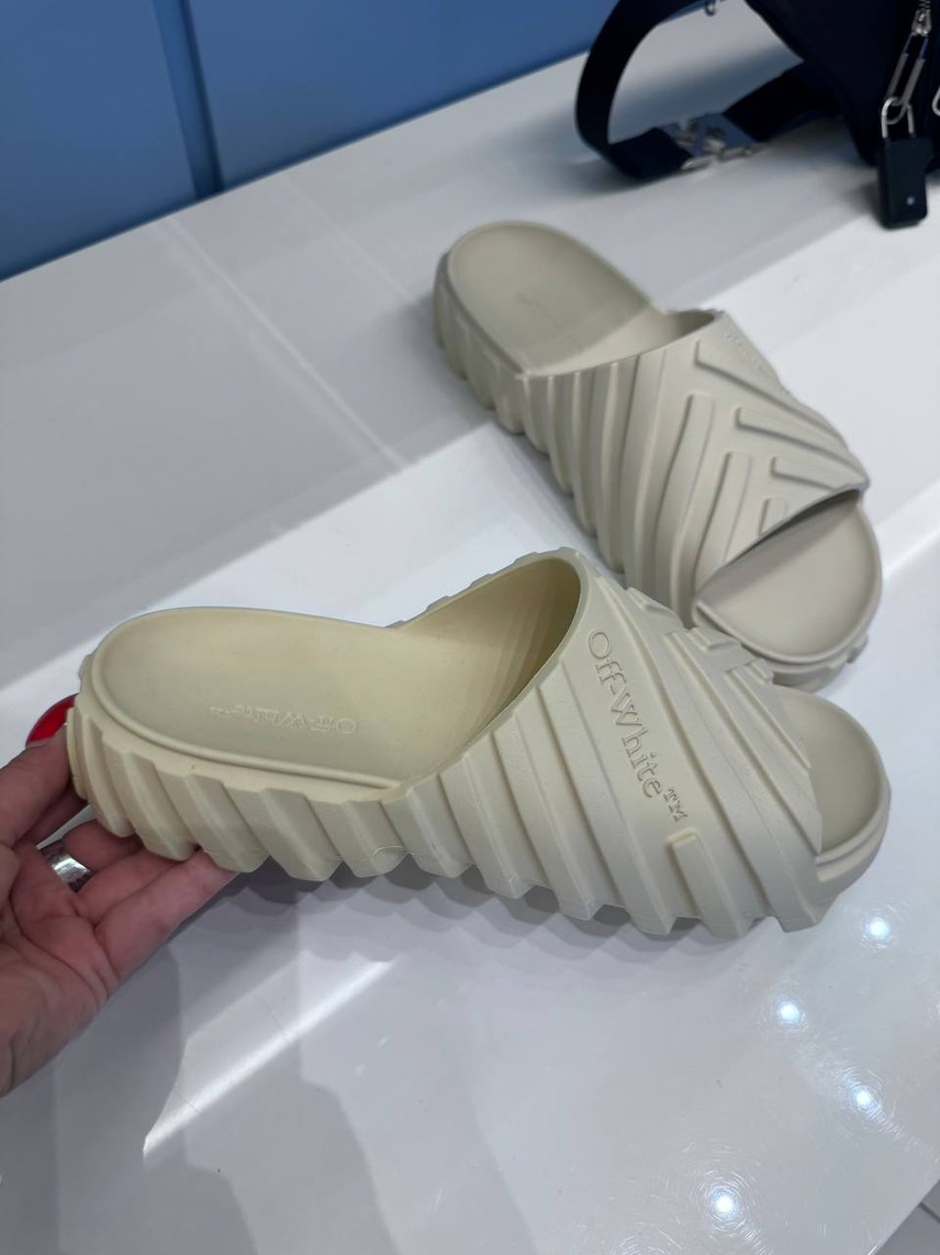 OFF-WHITE Slides side view - Men's luxury Shoes