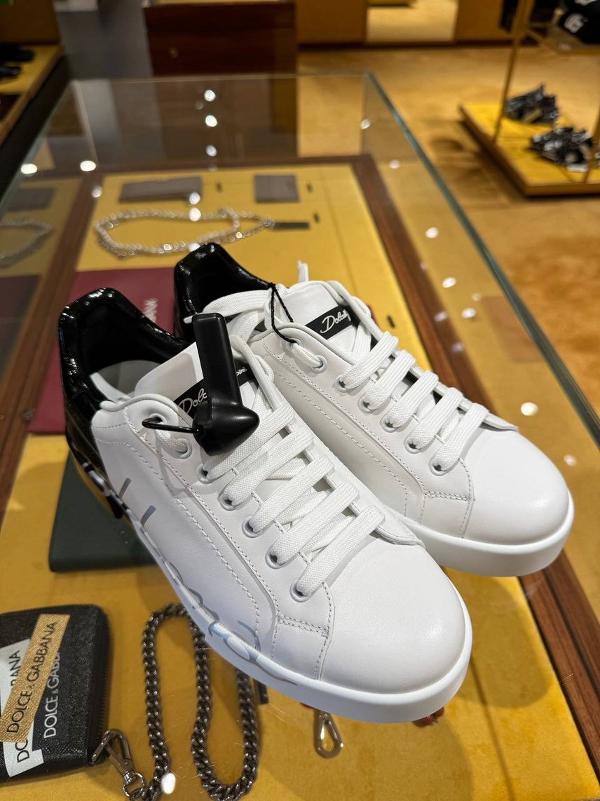 DOLCE & GABBANA Sneakers side view - Men's luxury Shoes