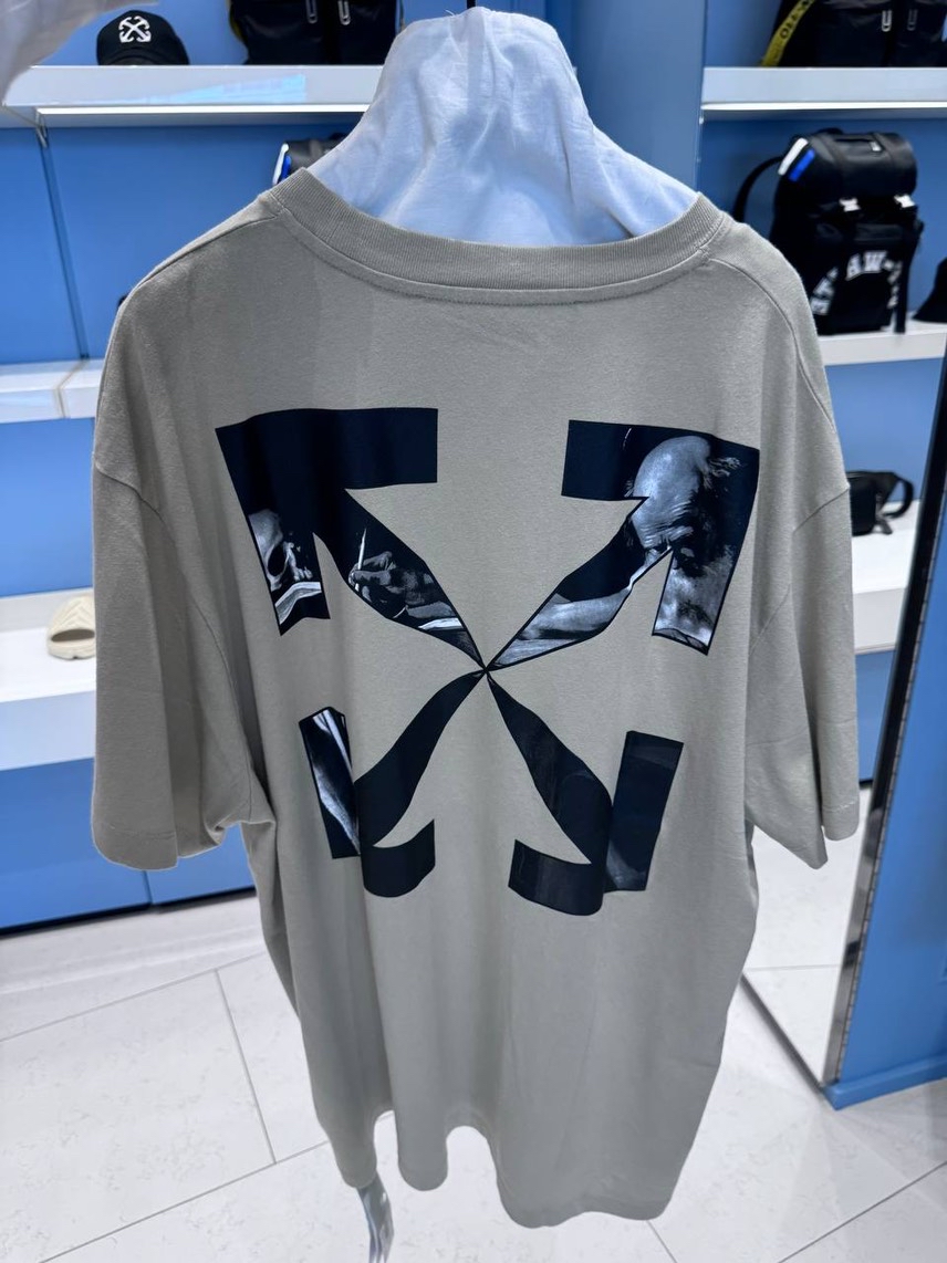 OFF-WHITE T-shirt and Polo side view - Men's luxury Clothes