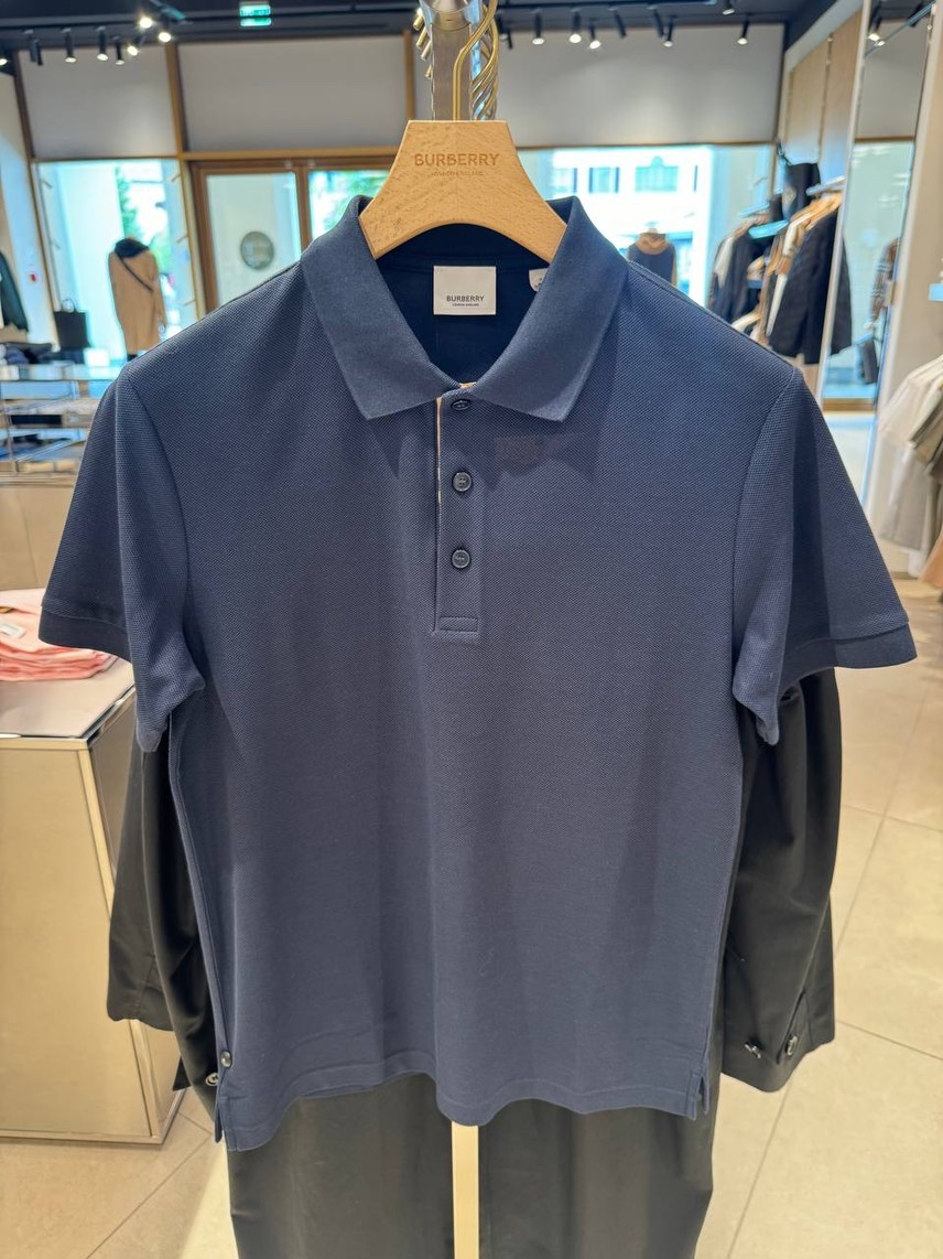 BURBERRY T-shirt and Polo side view - Men's luxury Clothes