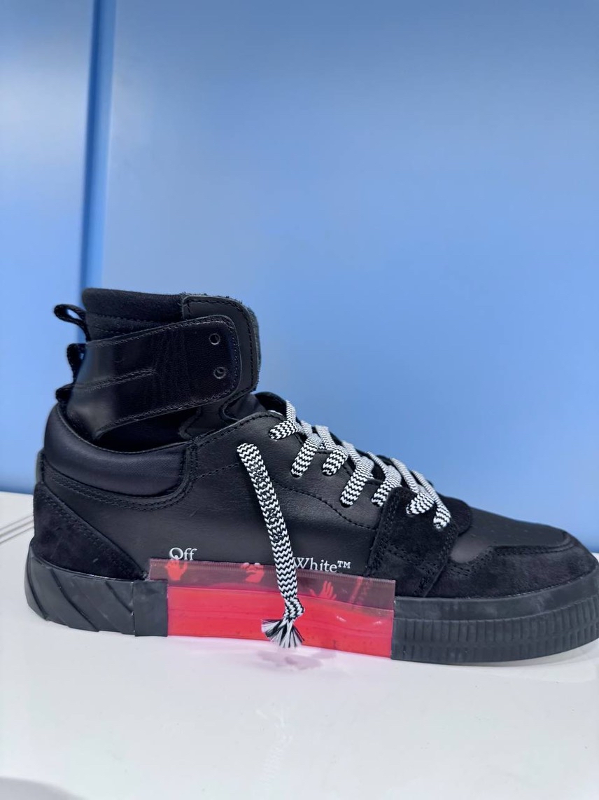 OFF-WHITE Sneakers front view - Men's luxury Shoes