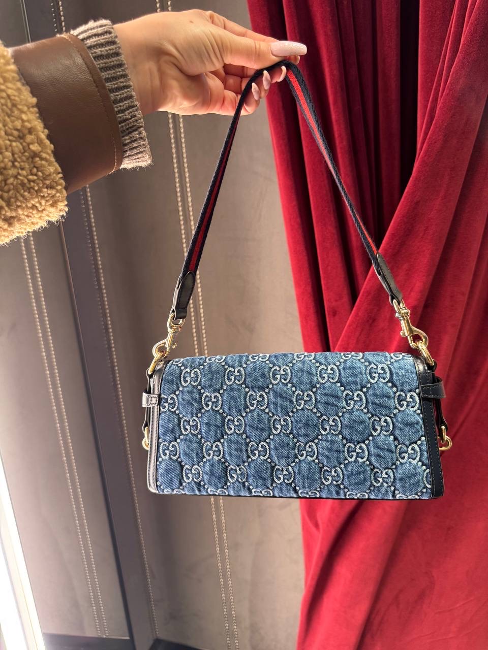 GUCCI Crossbody bags side view - Women's luxury Bags