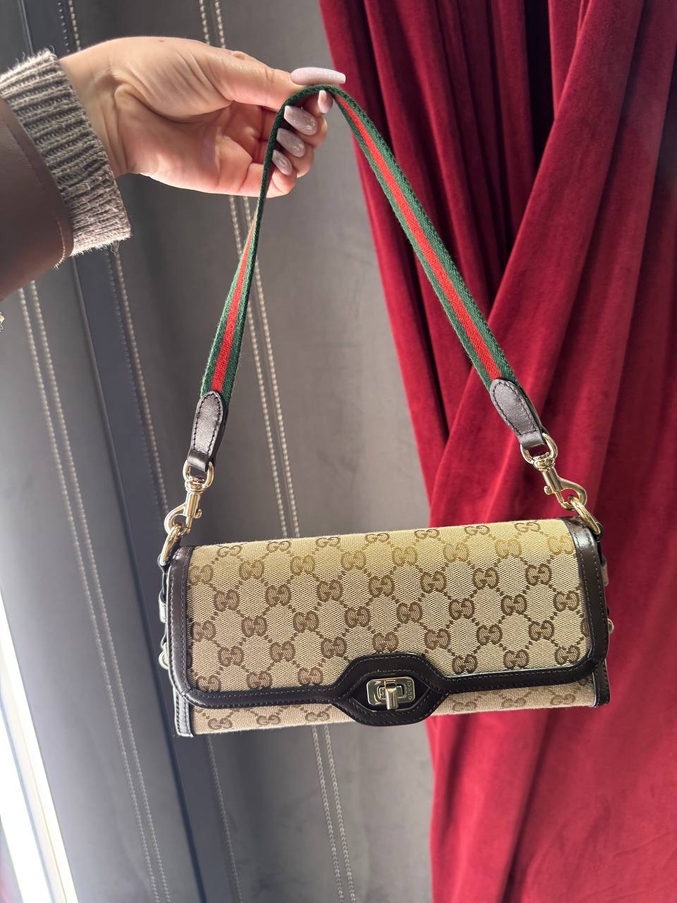 GUCCI Shoulder bags front view - Women's luxury Bags