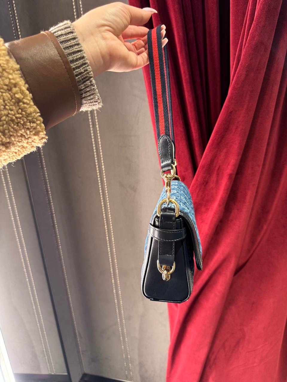 GUCCI Crossbody bags side view - Women's luxury Bags