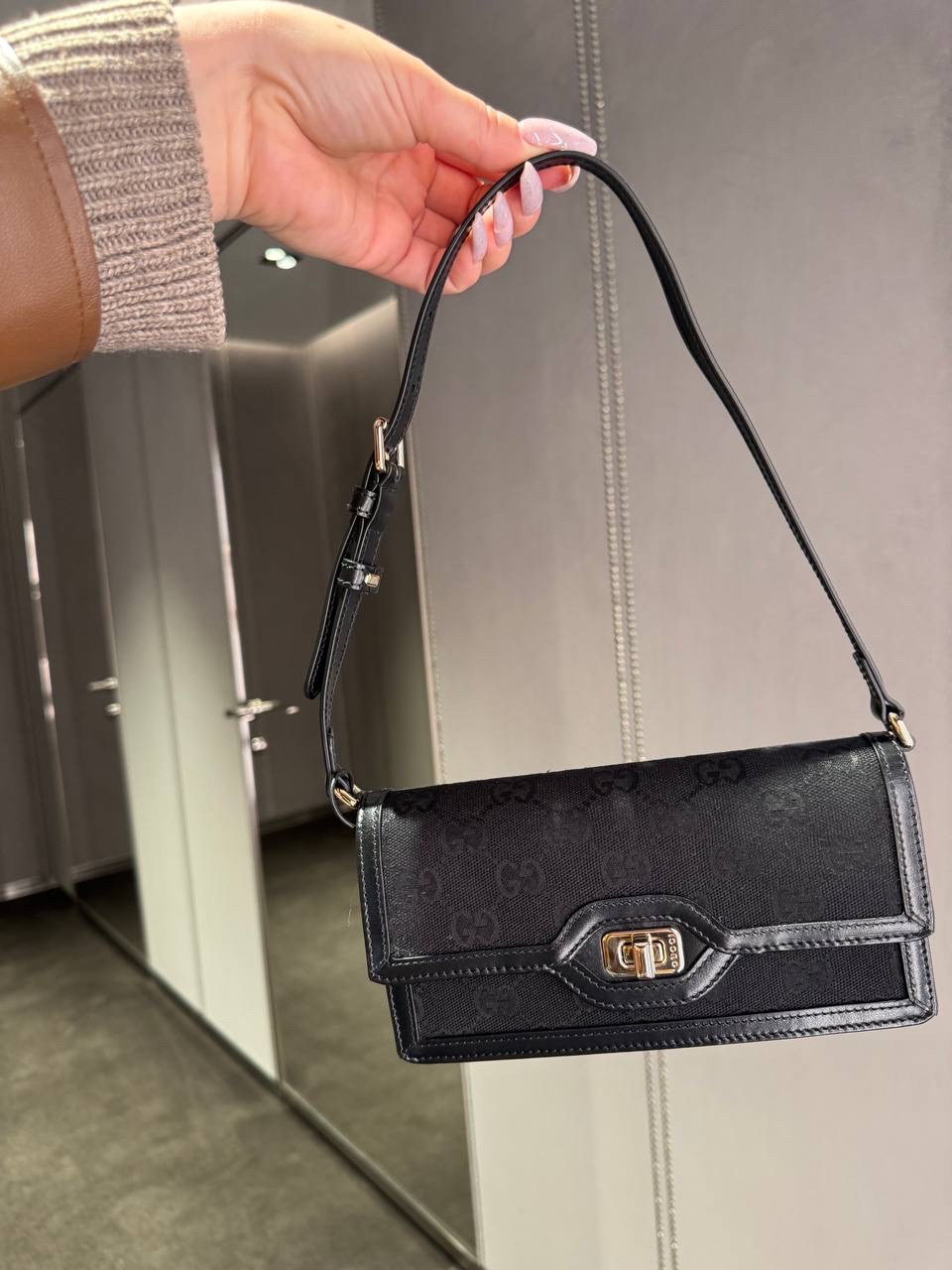 GUCCI Crossbody bags front view - Women's luxury Bags