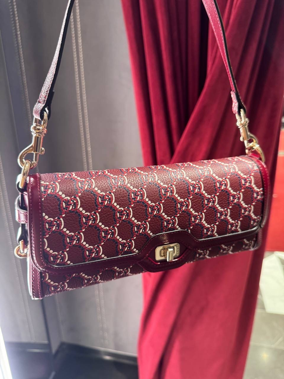 GUCCI Crossbody bags side view - Women's luxury Bags
