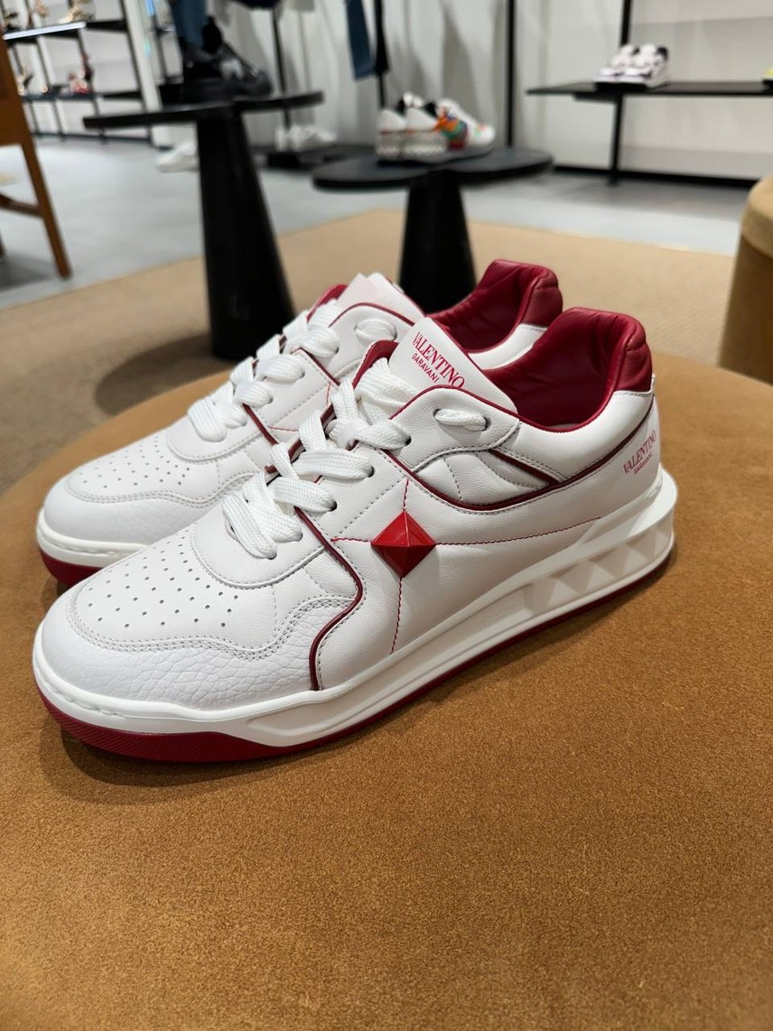 VALENTINO GARAVANI Sneakers side view - Men's luxury Shoes