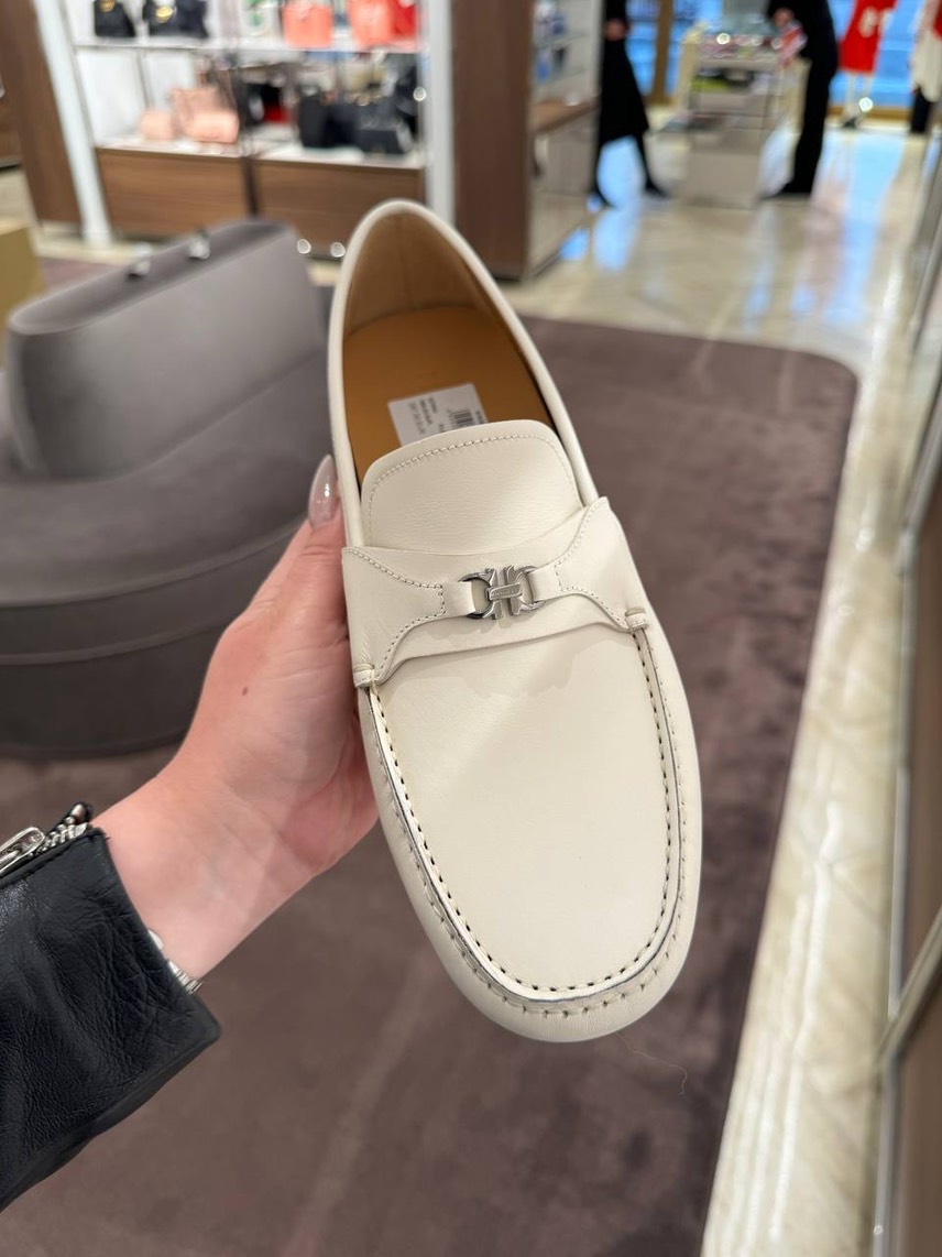 SALVATORE FERRAGAMO Moccasins side view - Men's luxury Shoes
