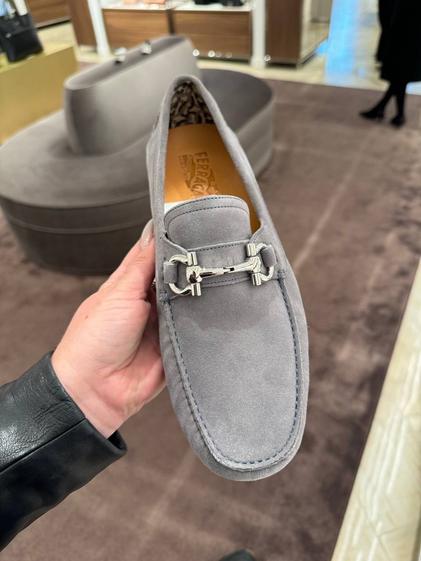 SALVATORE FERRAGAMO Moccasins side view - Men's luxury Shoes