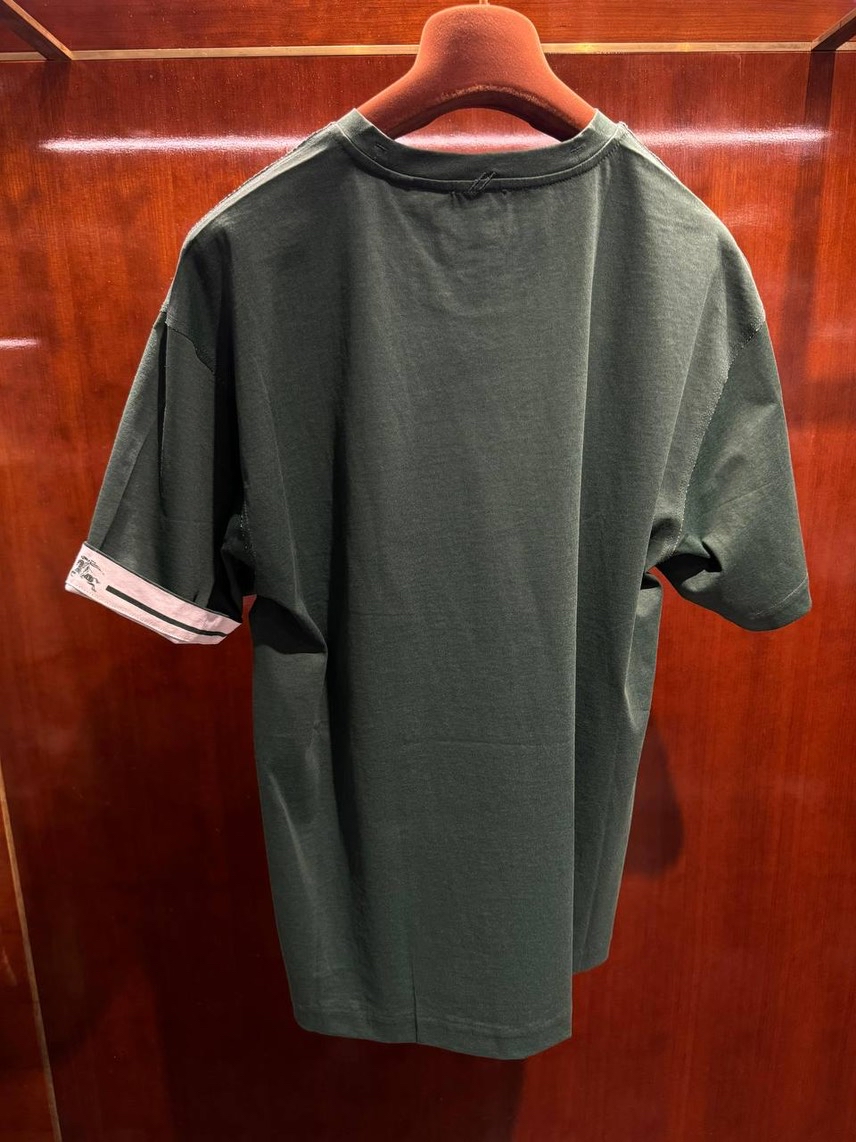 BURBERRY T-shirt and Polo side view - Men's luxury Clothes