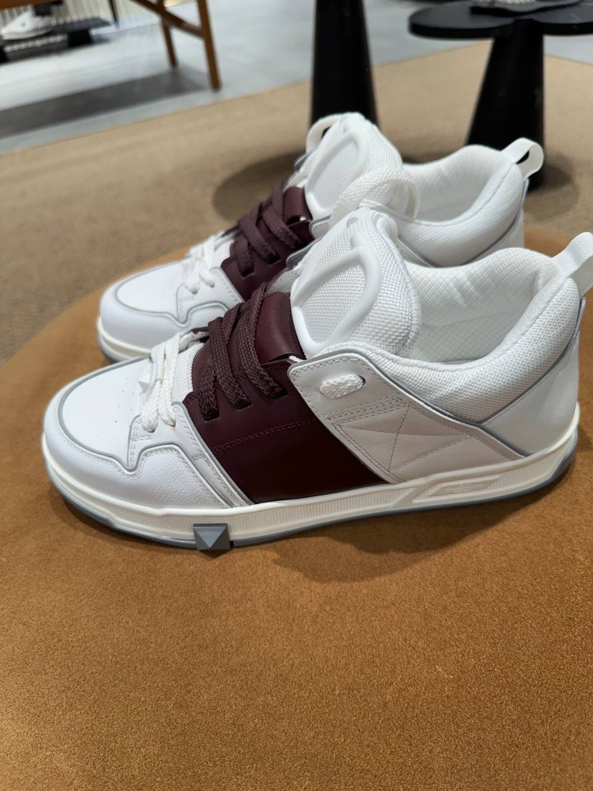 VALENTINO GARAVANI Sneakers side view - Men's luxury Shoes