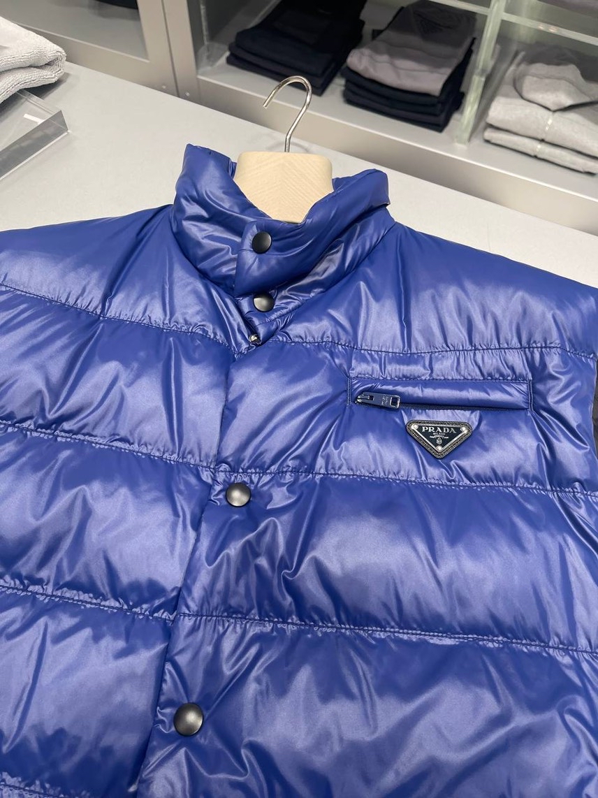PRADA Gilets side view - Men's luxury Clothes