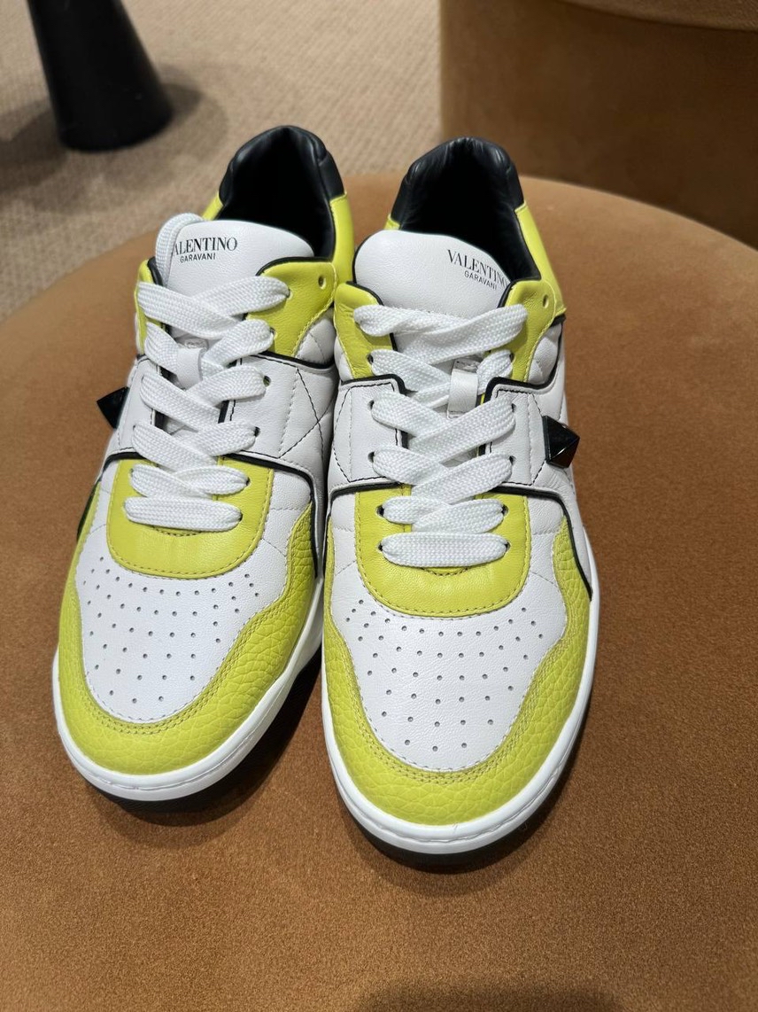 VALENTINO GARAVANI Sneakers side view - Men's luxury Shoes