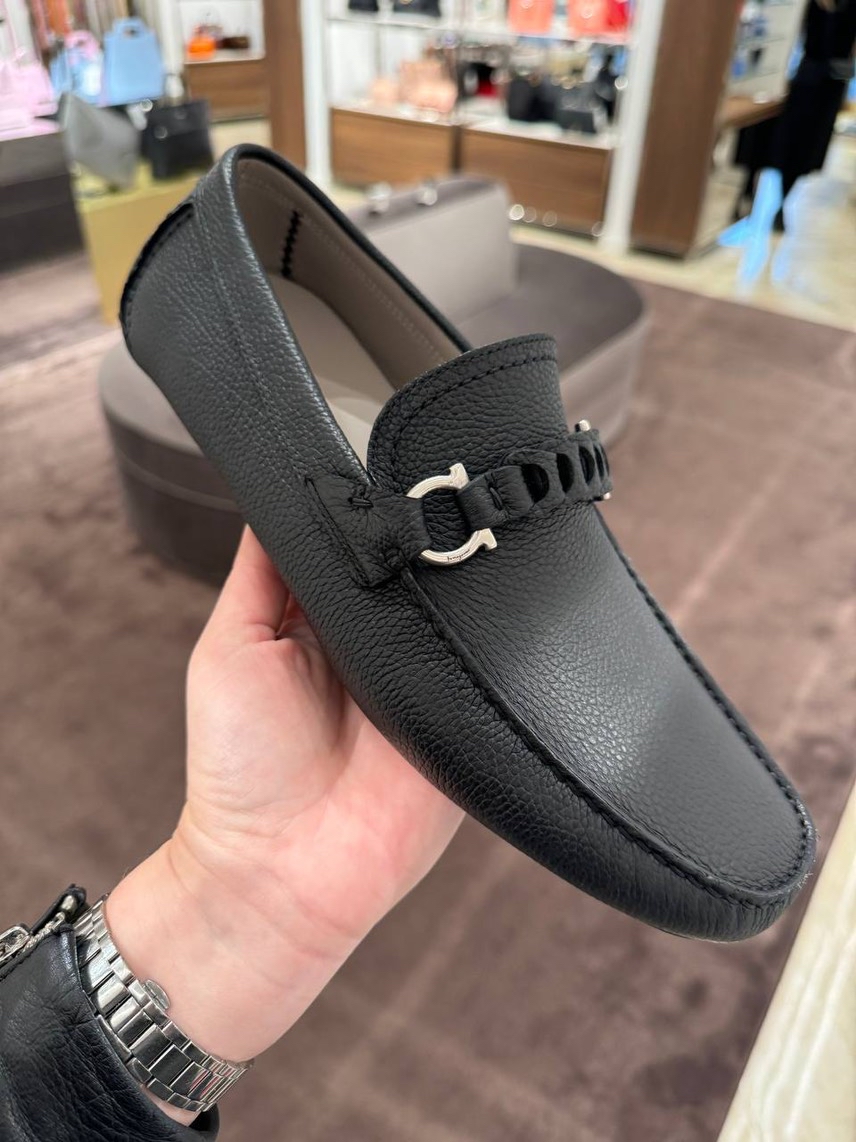 SALVATORE FERRAGAMO Moccasins side view - Men's luxury Shoes