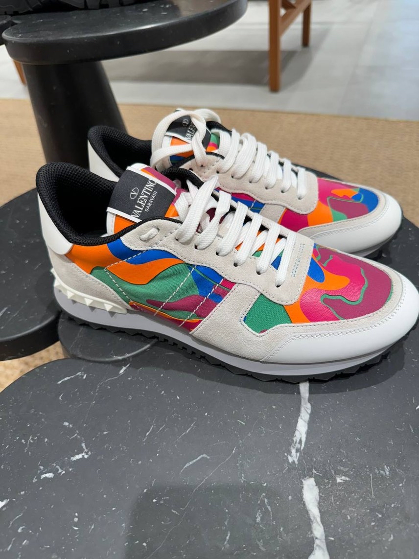 VALENTINO GARAVANI Sneakers side view - Men's luxury Shoes