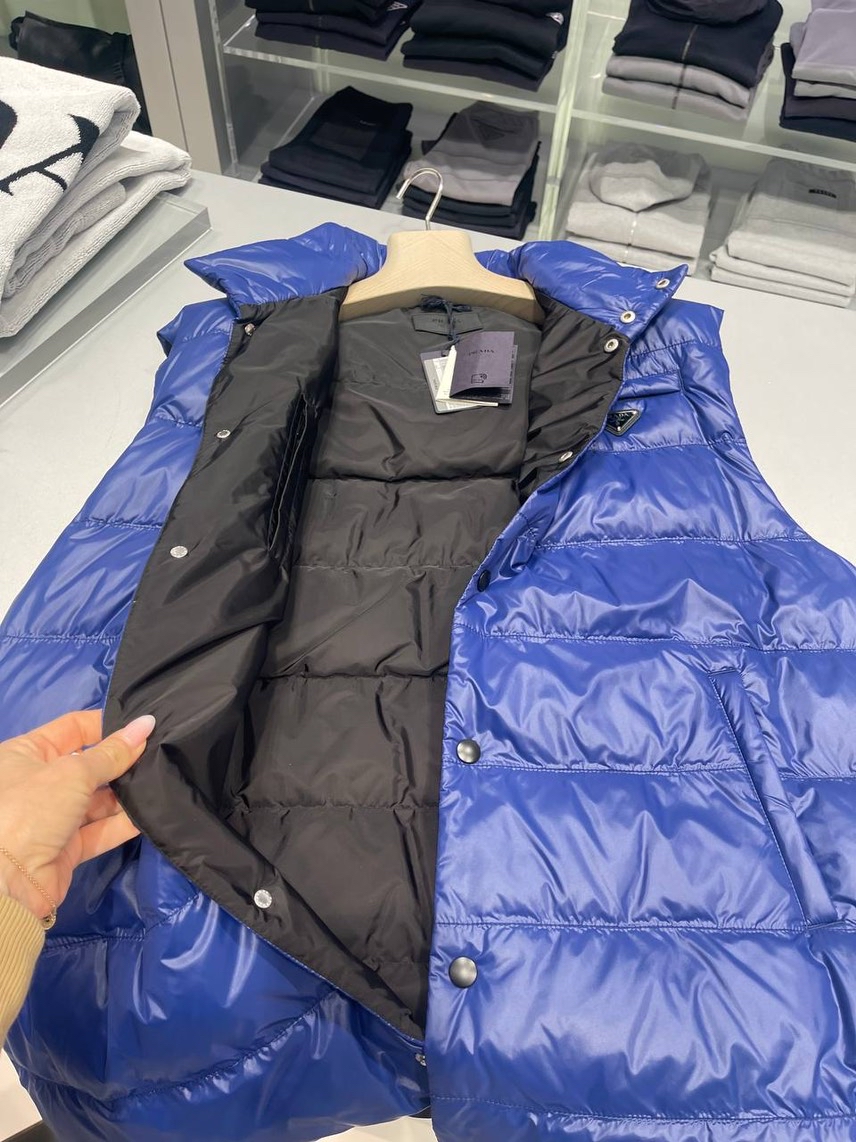 PRADA Gilets side view - Men's luxury Clothes