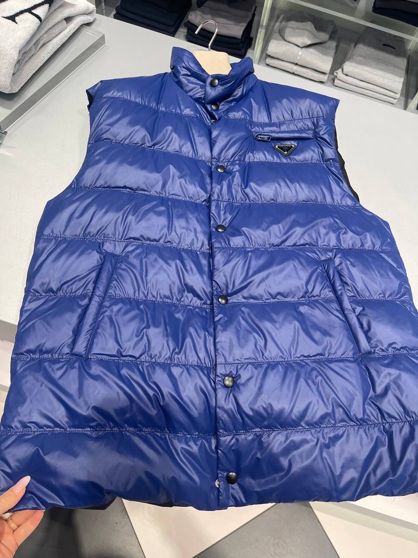 PRADA Gilets front view - Men's luxury Clothes