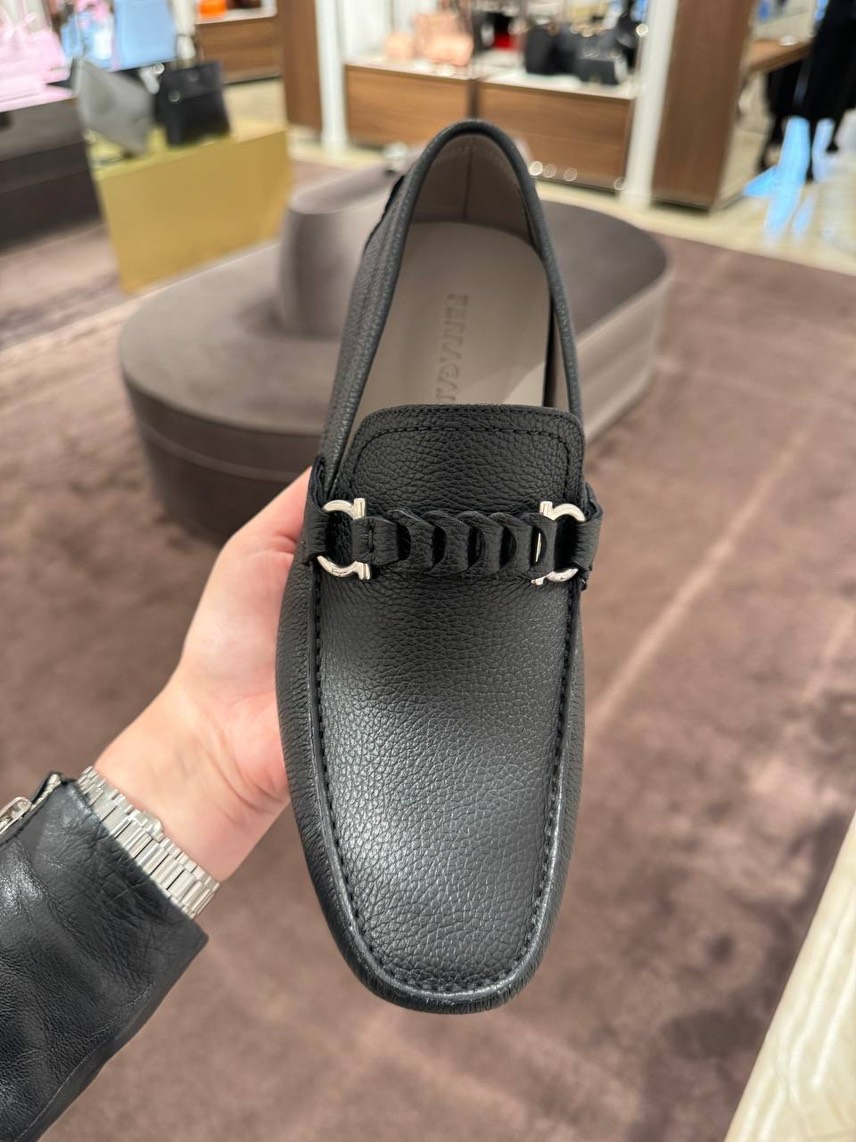 SALVATORE FERRAGAMO Moccasins side view - Men's luxury Shoes