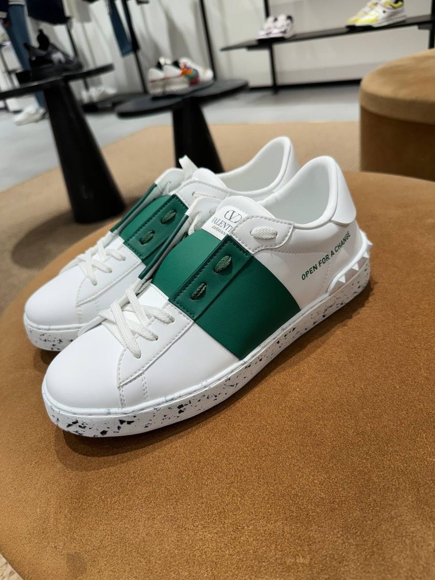 VALENTINO GARAVANI Sneakers side view - Men's luxury Shoes
