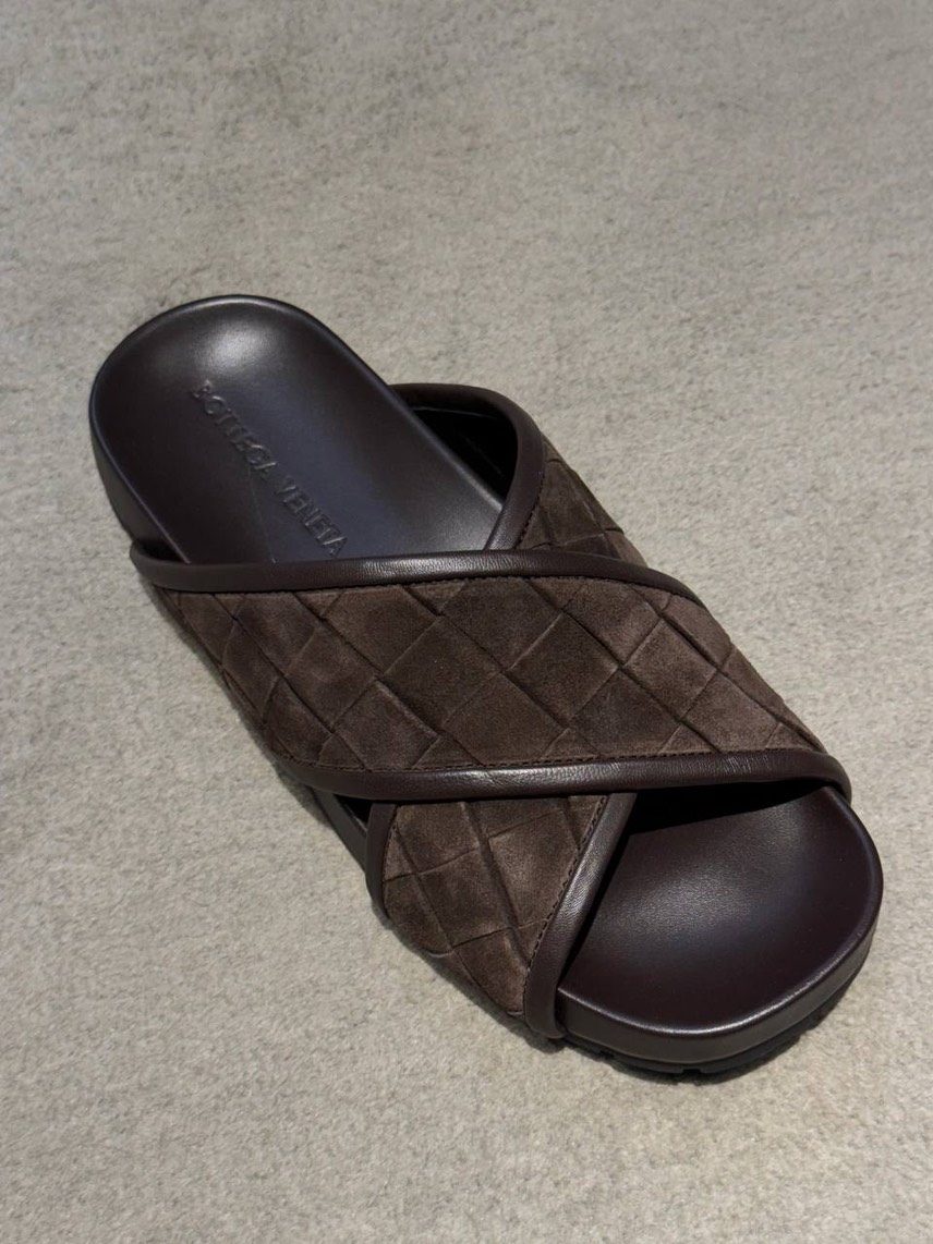 BOTTEGA VENETA Slides front view - Men's luxury Shoes