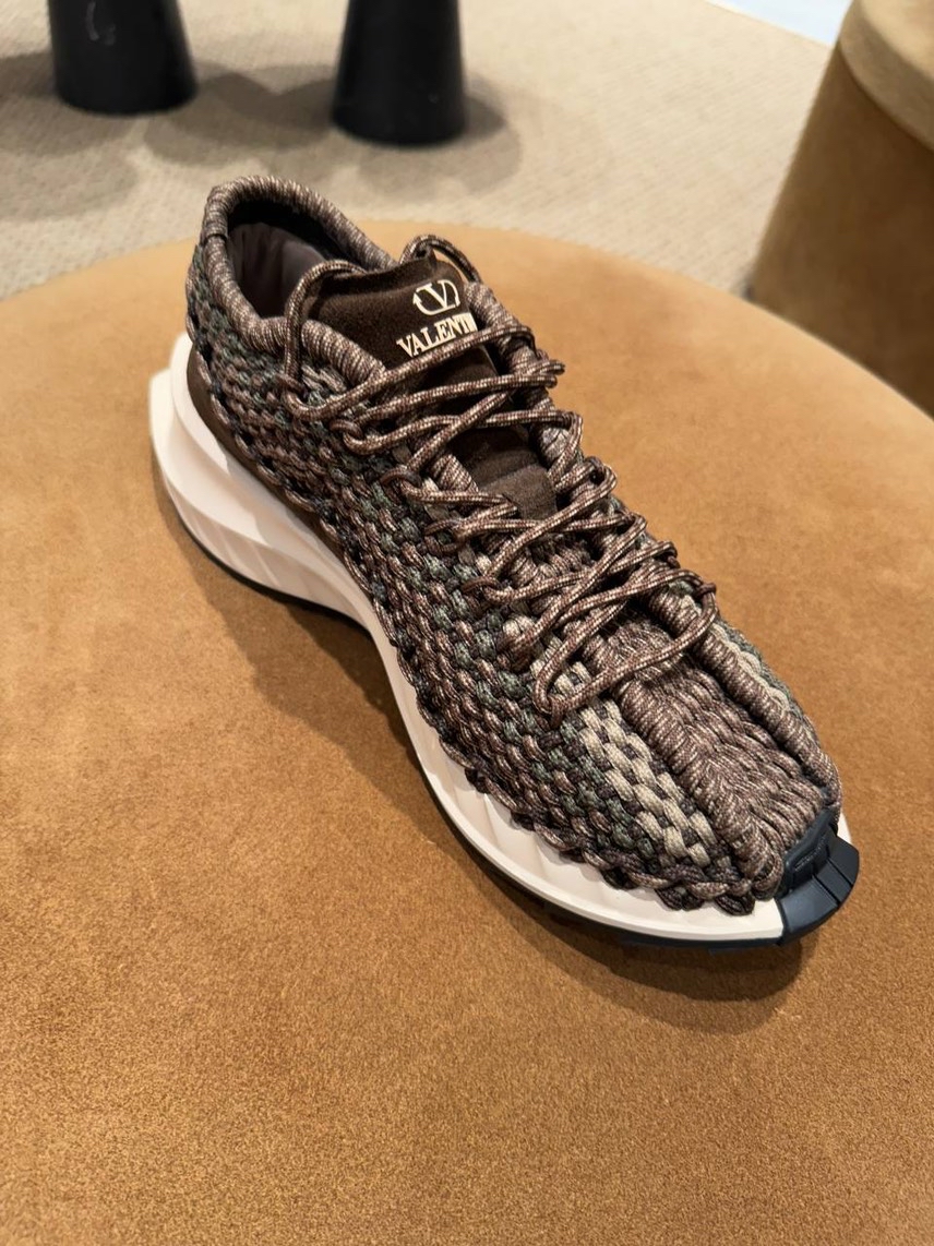 VALENTINO GARAVANI Sneakers side view - Men's luxury Shoes