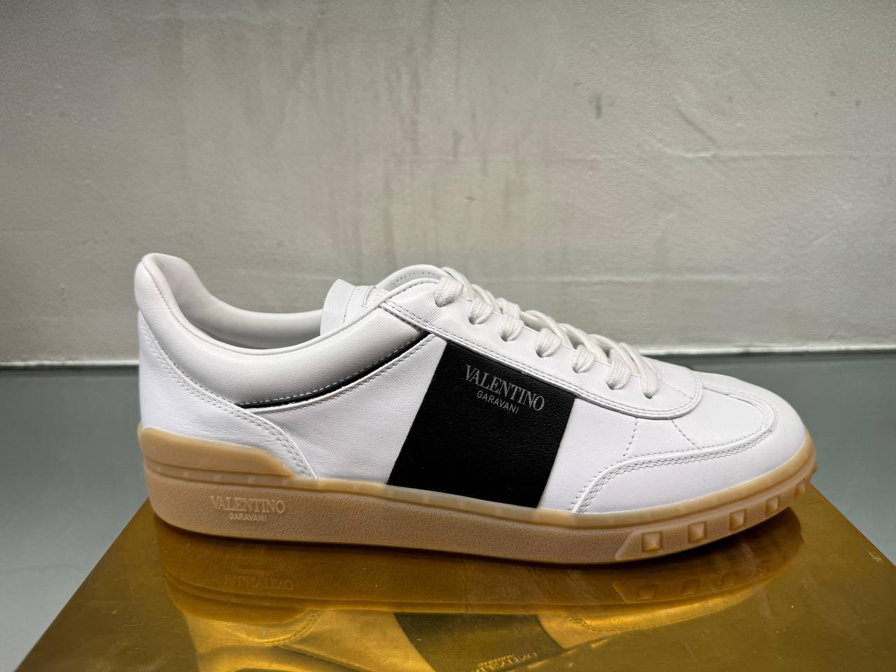 VALENTINO GARAVANI Sneakers side view - Men's luxury Shoes