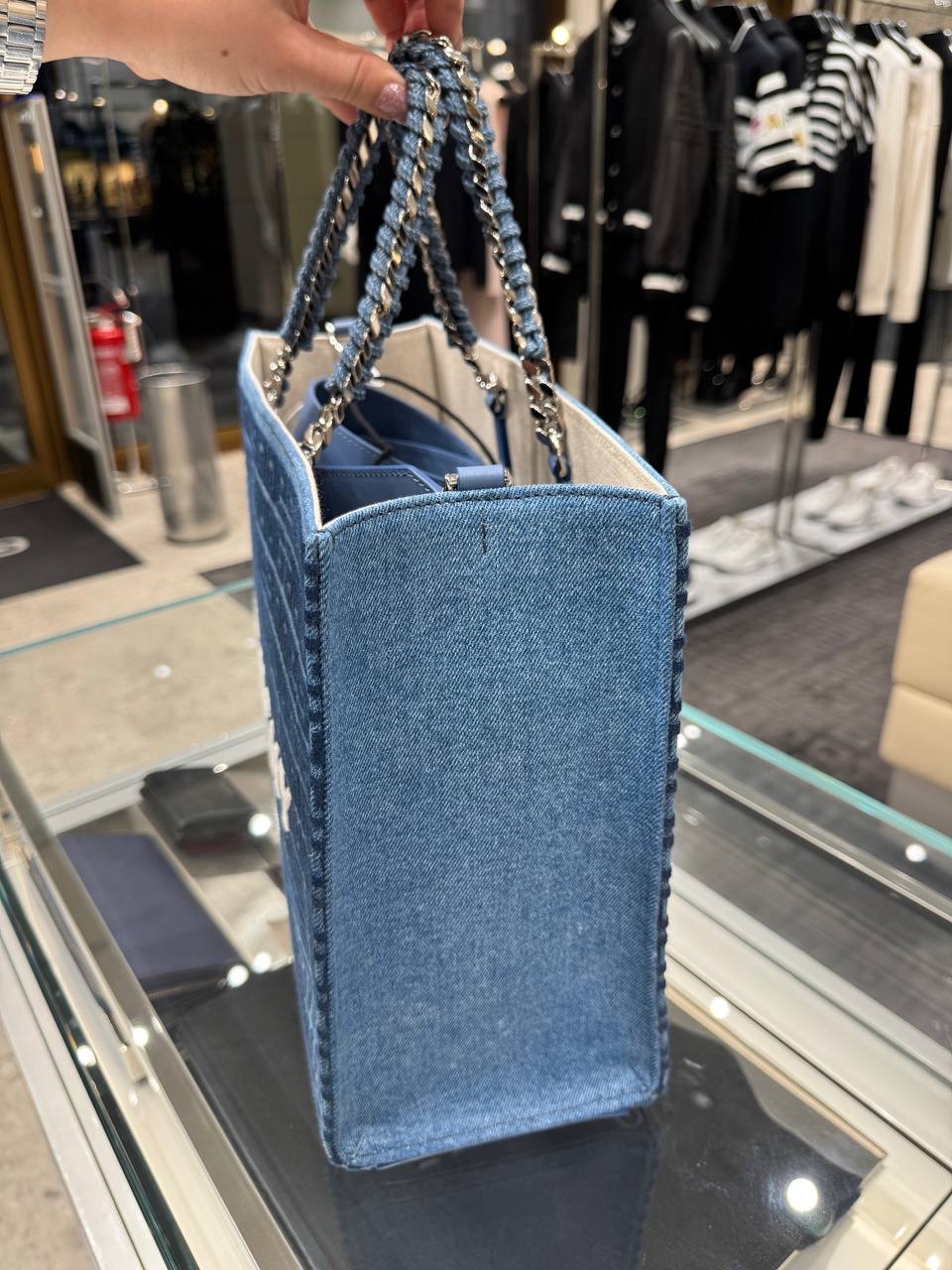 GIVENCHY Totes side view - Women's luxury Bags