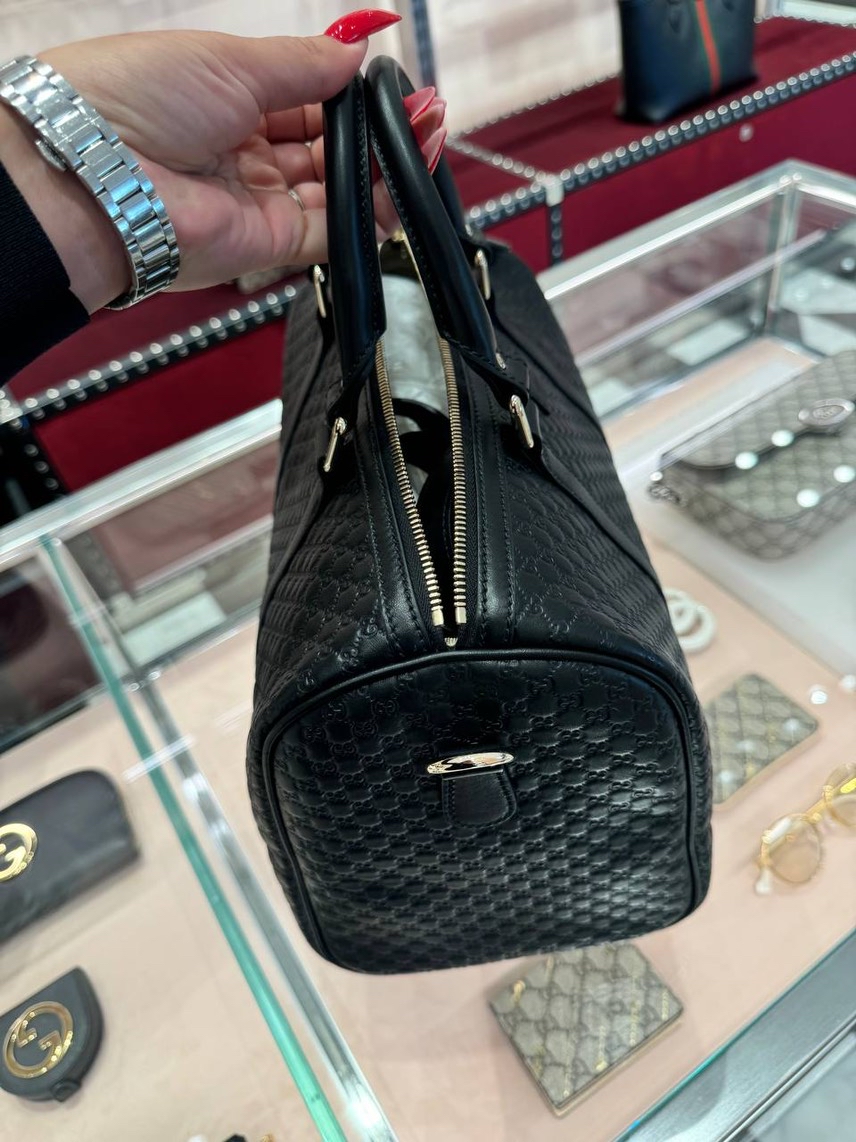 GUCCI Shoulder bags side view - Women's luxury Bags